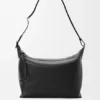 Cubi Crossbody em pele de bezerro lisa e flexível e jacquard Cubi Crossbody em pele de bezerro lisa e flexível e jacquard
