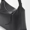 Cubi Crossbody em pele de bezerro lisa e flexível e jacquard Cubi Crossbody em pele de bezerro lisa e flexível e jacquard