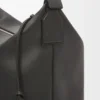 Cubi Crossbody em pele de bezerro lisa e flexível e jacquard Cubi Crossbody em pele de bezerro lisa e flexível e jacquard