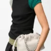 Flamenco Purse Média em pele de bezerro de grão fino Flamenco Purse Média em pele de bezerro de grão fino