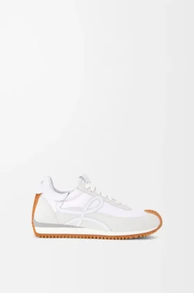 Flow Runner em nylon e camurça