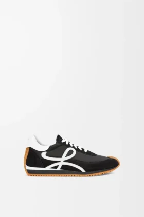 Flow Runner em nylon e camurça