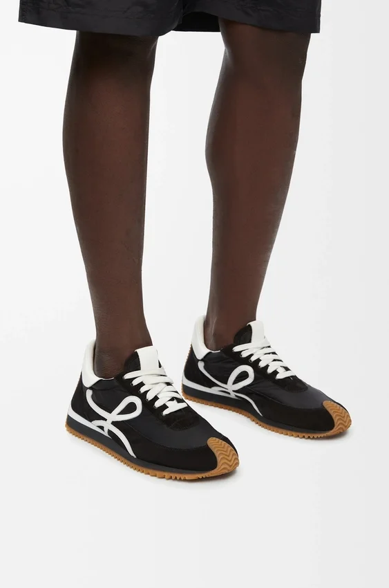 Flow Runner em nylon e camurça Flow Runner em nylon e camurça