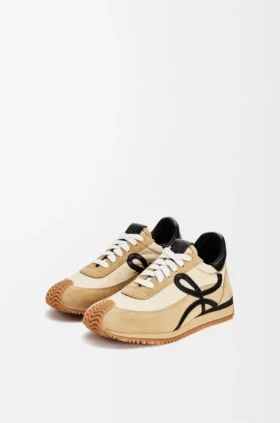 Flow Runner em nylon e camurça