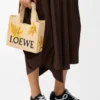 Font Tote «Small Loewe» em ráfia Font Tote «Small Loewe» em ráfia