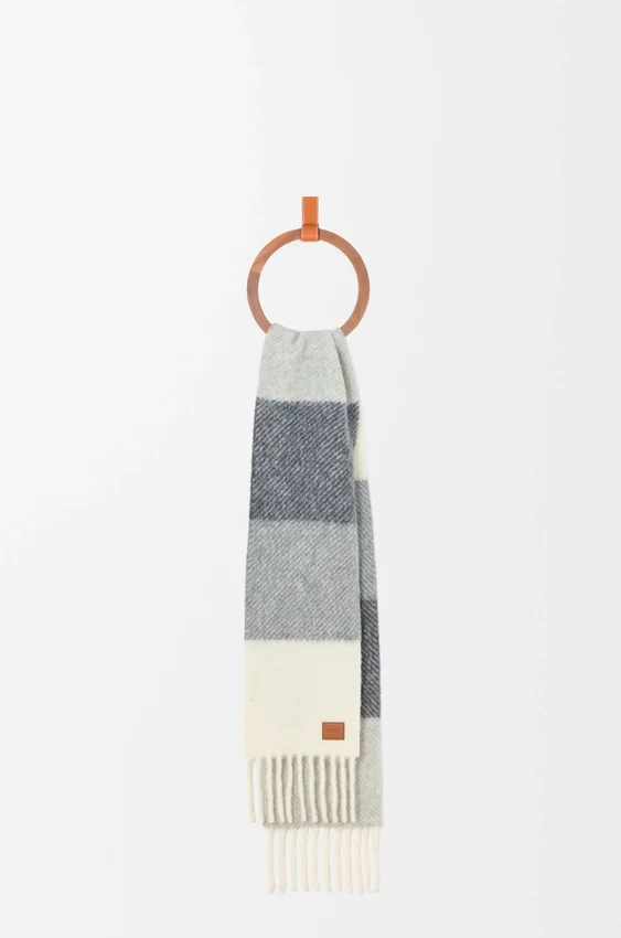 Lenço em mistura de alpaca e lã Lenço em mistura de alpaca e lã