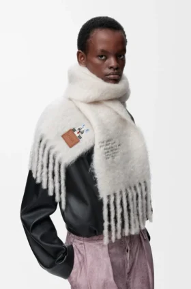 Lenço em mistura de mohair e lã