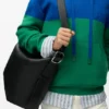 Loop Hobo grande em pele de bezerro granulada e macia Loop Hobo grande em pele de bezerro granulada e macia