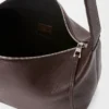 Loop Hobo médio em pele de bezerro granulada e flexível Loop Hobo médio em pele de bezerro granulada e flexível