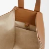 Mala Hammock Compact em pele de bezerro com grão suave Mala Hammock Compact em pele de bezerro com grão suave