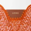 Mala Loewe Swing média em ráfia e pele de bezerro
