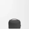 Mini bolsa a tiracolo para câmara em pele de bezerro acetinada Mini bolsa a tiracolo para câmara em pele de bezerro acetinada