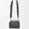 Mini bolsa a tiracolo para câmara em pele de bezerro acetinada Mini bolsa a tiracolo para câmara em pele de bezerro acetinada