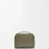 Mini bolsa a tiracolo para câmara em pele de bezerro acetinada Mini bolsa a tiracolo para câmara em pele de bezerro acetinada
