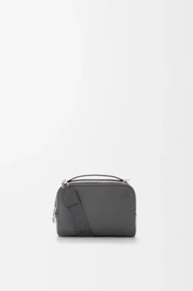 Mini bolsa de câmera a tiracolo em pele de bezerro com grão suave
