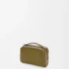 Mini bolsa de câmera a tiracolo em pele de bezerro com grão suave Mini bolsa de câmera a tiracolo em pele de bezerro com grão suave