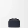 Mini bolsa de câmera a tiracolo em pele de bezerro com grão suave Mini bolsa de câmera a tiracolo em pele de bezerro com grão suave