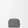 Mini bolsa de câmera a tiracolo em pele de bezerro com grão suave Mini bolsa de câmera a tiracolo em pele de bezerro com grão suave