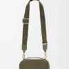 Mini bolsa de câmera a tiracolo em pele de bezerro com grão suave Mini bolsa de câmera a tiracolo em pele de bezerro com grão suave