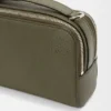 Mini bolsa de câmera a tiracolo em pele de bezerro com grão suave Mini bolsa de câmera a tiracolo em pele de bezerro com grão suave