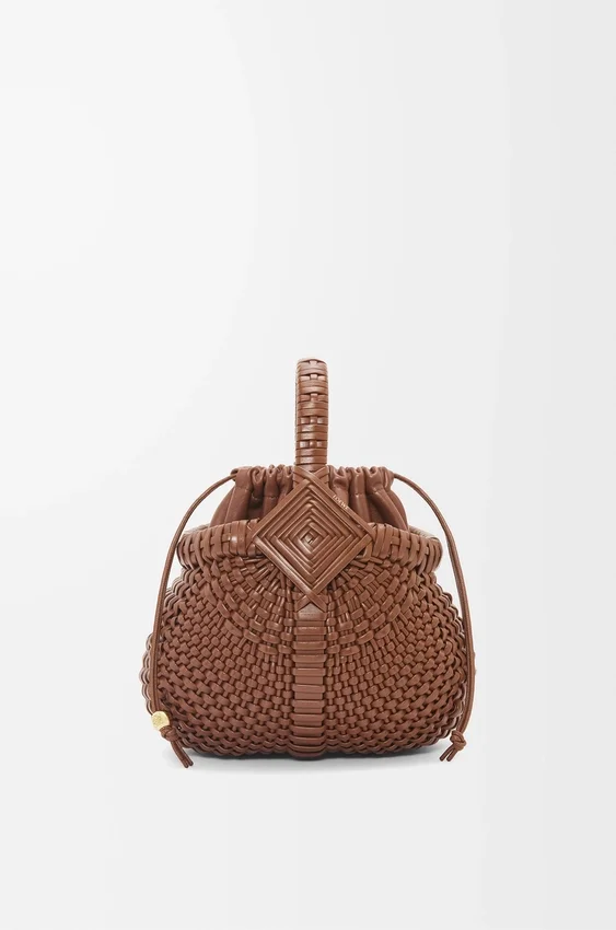 Mini-bolsa redonda tipo cesto «Diamond» em pele de bezerro Mini-bolsa redonda tipo cesto «Diamond» em pele de bezerro