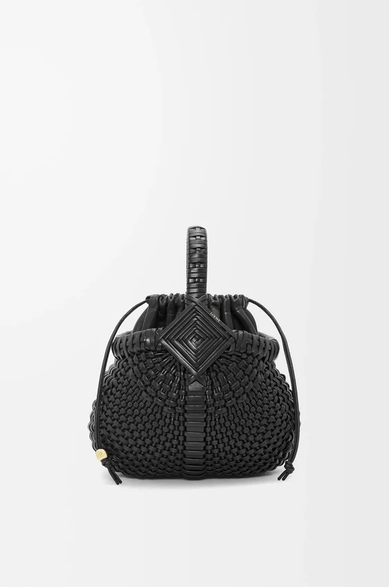 Mini-bolsa redonda tipo cesto «Diamond» em pele de bezerro Mini-bolsa redonda tipo cesto «Diamond» em pele de bezerro
