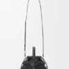 Mini-bolsa redonda tipo cesto «Diamond» em pele de bezerro Mini-bolsa redonda tipo cesto «Diamond» em pele de bezerro