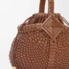 Mini-bolsa redonda tipo cesto «Diamond» em pele de bezerro Mini-bolsa redonda tipo cesto «Diamond» em pele de bezerro