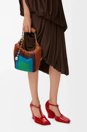 Mini-bolsa «Squeeze» em couro com contas