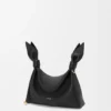 Mini-bolsa tipo lenço em pele de bezerro lisa Mini-bolsa tipo lenço em pele de bezerro lisa
