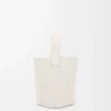 Mini-bolsa tipo Pebble Bucket em pele de bezerro macia com grão Mini-bolsa tipo Pebble Bucket em pele de bezerro macia com grão