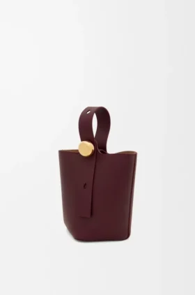Mini Pebble Bucket em pele de bezerro lisa
