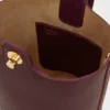 Mini Pebble Bucket em pele de bezerro lisa Mini Pebble Bucket em pele de bezerro lisa