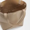 Mini Puzzle Fold Tote em pele de bezerro brilhante Mini Puzzle Fold Tote em pele de bezerro brilhante