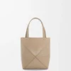 Mini Puzzle Fold Tote em pele de bezerro brilhante Mini Puzzle Fold Tote em pele de bezerro brilhante