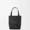 Mini Puzzle Fold Tote em pele de bezerro brilhante Mini Puzzle Fold Tote em pele de bezerro brilhante