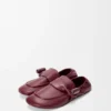 Mocassim com fivela em pele de bezerro lisa e brilhante Mocassim com fivela em pele de bezerro lisa e brilhante