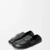 Mocassim com fivela em pele de bezerro lisa e brilhante Mocassim com fivela em pele de bezerro lisa e brilhante
