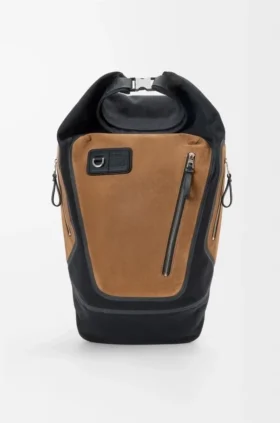 Mochila Flex com fecho roll-top em lona e camurça