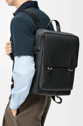 Mochila militar em pele de bezerro de grão suave
