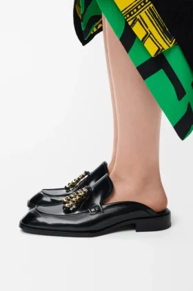 Mule tipo mocassim Edge em pele de bezerro escovada
