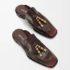 Mule tipo mocassim Edge em pele de bezerro escovada Mule tipo mocassim Edge em pele de bezerro escovada