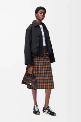 Parka com capuz em algodão