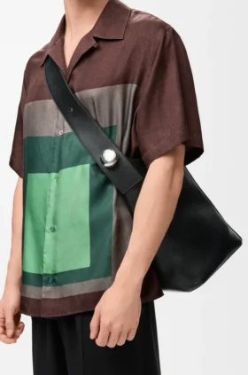 Pebble Bucket grande em pele de bezerro granulada e flexível