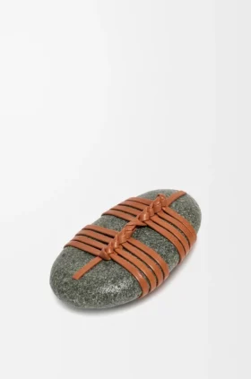 Pedra Kagero knot com pele de bezerro