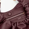 Pequena bolsa «Squeeze» em pele de borrego napa suave Pequena bolsa «Squeeze» em pele de borrego napa suave
