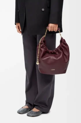 Pequena bolsa «Squeeze» em pele de borrego napa suave