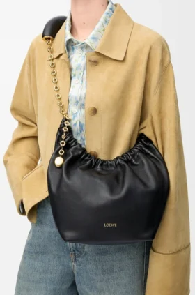 Pequena bolsa «Squeeze» em pele de borrego napa suave