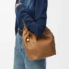 Pequena bolsa «Squeeze» em pele de borrego napa suave Pequena bolsa «Squeeze» em pele de borrego napa suave