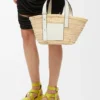 Pequena bolsa tipo cesto em folha de palmeira e pele de bezerro Pequena bolsa tipo cesto em folha de palmeira e pele de bezerro
